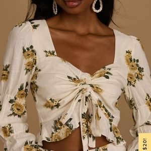 Floral ruched long sleeve top